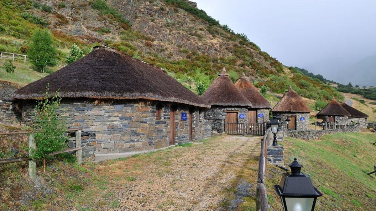 Pallozas de Chano, en Fornela. 