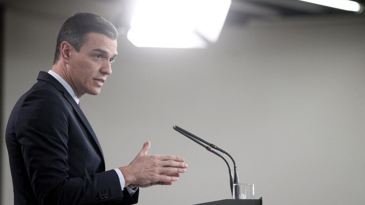 Sánchez emprende su vuelo sobre la zona afectada en Cataluña tras llamar a Torra