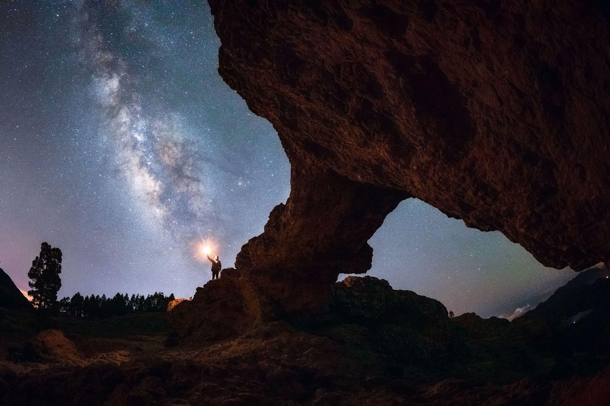 Vía Láctea sobre el Arco de Pargana, San Bartolomé de Tirajana