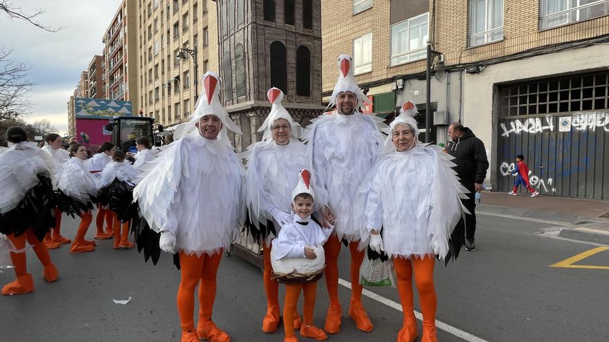 Disfraces, color y diversión: Todas las imágenes del desfile del carnaval de Logroño
