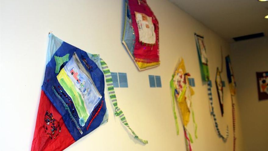 77 % De inmigrantes jóvenes que viaja por Mediterráneo central sufre abuso)