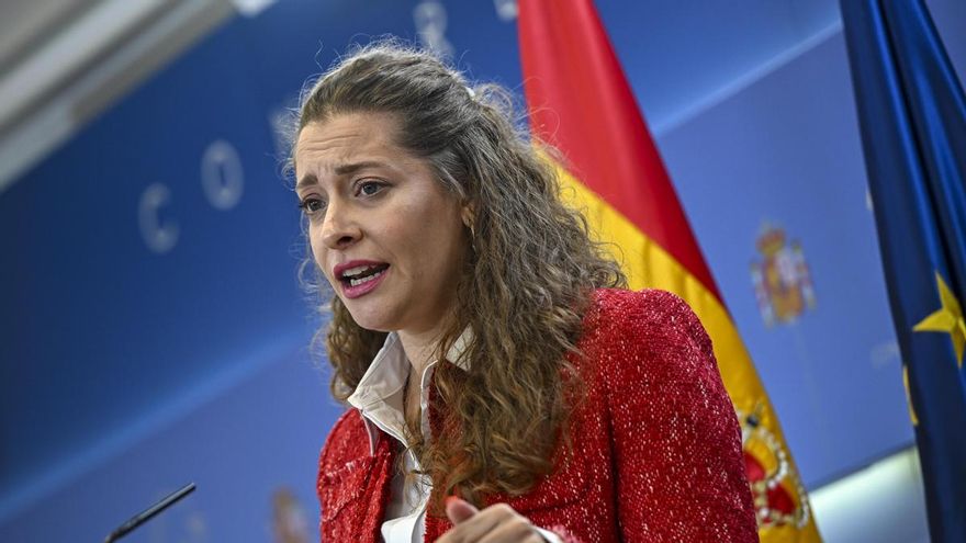 Ester Muñoz durante una rueda de prensa en el marco de la reunión de la Junta de Portavoces, este miércoles, en el Congreso de los Diputados.
