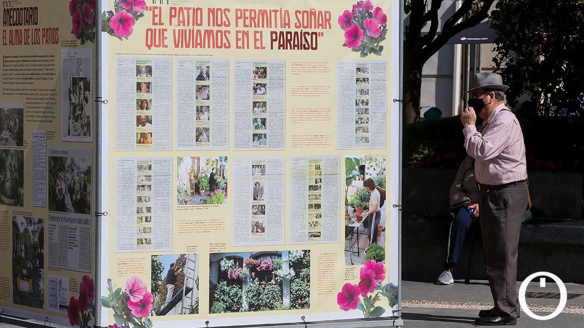 Inauguración de la exposición '100 Años de Patios' en la Plaza de las Tendillas.