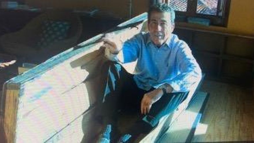 Sánchez Dragó en ataúd hogareño