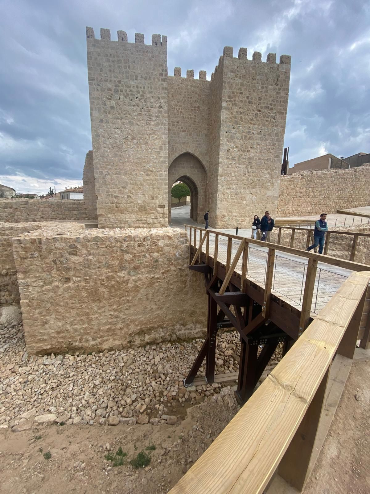 Recuperación de la Puerta del Mercado, una de las actuaciones llevadas a cabo por el estudio de Fernando Cobos en Almazán
