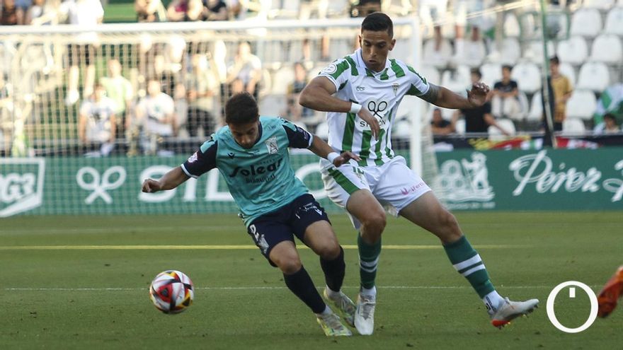 La defensa del Córdoba CF se reivindica antes de los 'play offs'