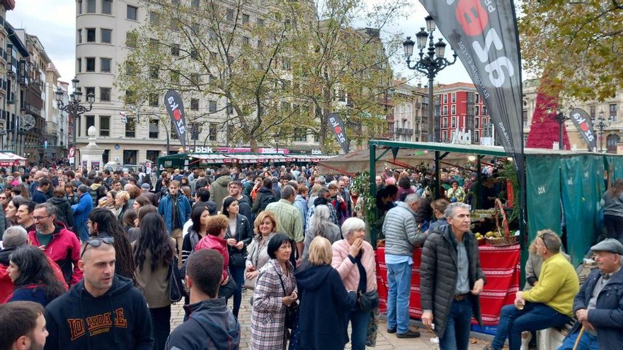Miles de personas se han acercado a El Arenal bilbaíno para celebrar Santo Tomás