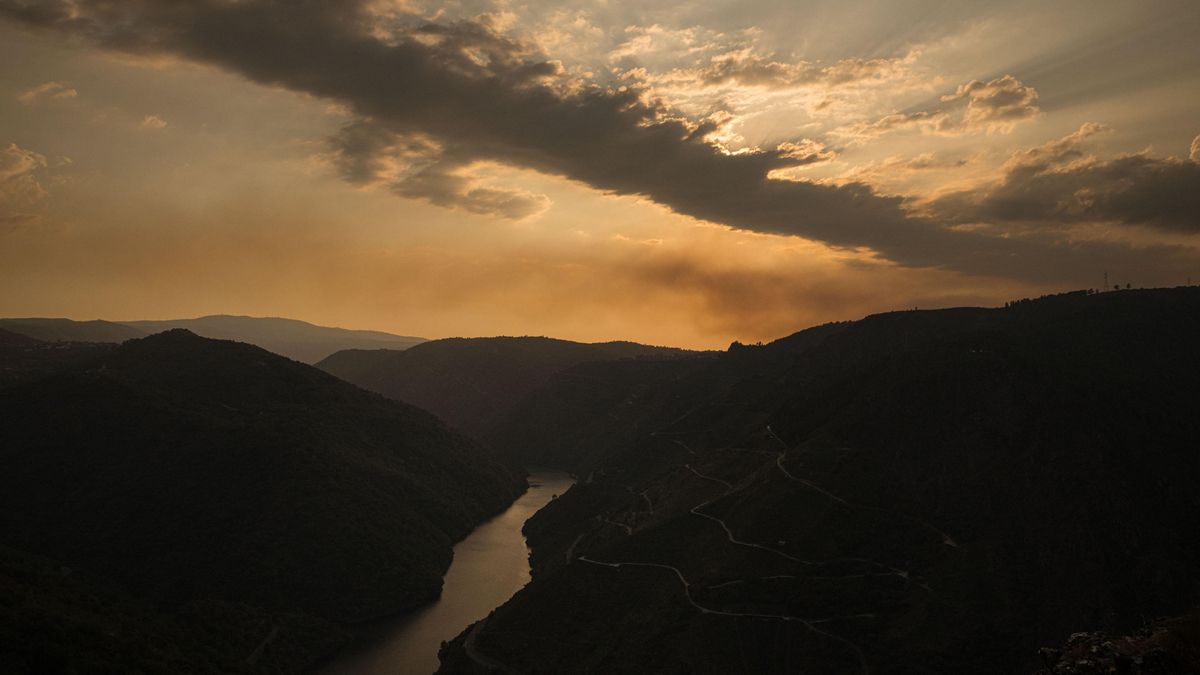 Eclipse de nube sobre el cañón del Sil en Galicia: "Era la única que había, un troleo total"