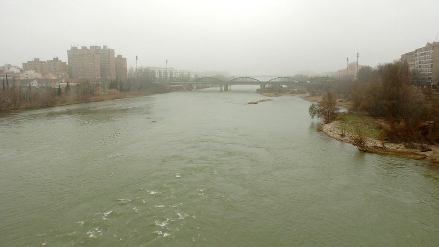 La temperatura del río Ebro ha aumentado dos grados en una década