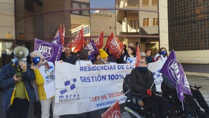 Protestas por la situación laboral del Centro de Personas con Discapacidad Física de Cuenca