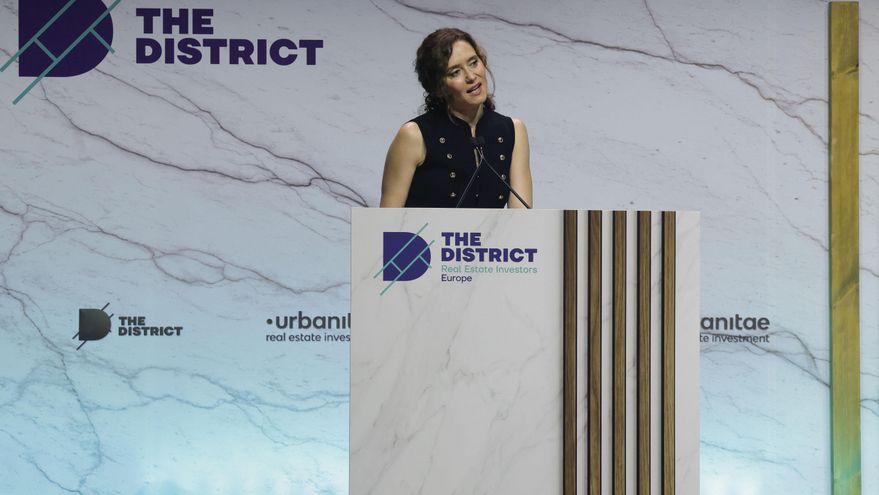 La presidenta de la Comunidad de Madrid, Isabel Díaz Ayuso, interviene en la inauguración oficial del salón inmobiliario The District, este martes. EFE/ Zipi Aragon