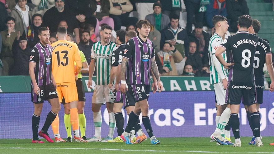 El Real Valladolid presenta una queja al considerar que la roja vista ante el Córdoba CF "no fue falta"
