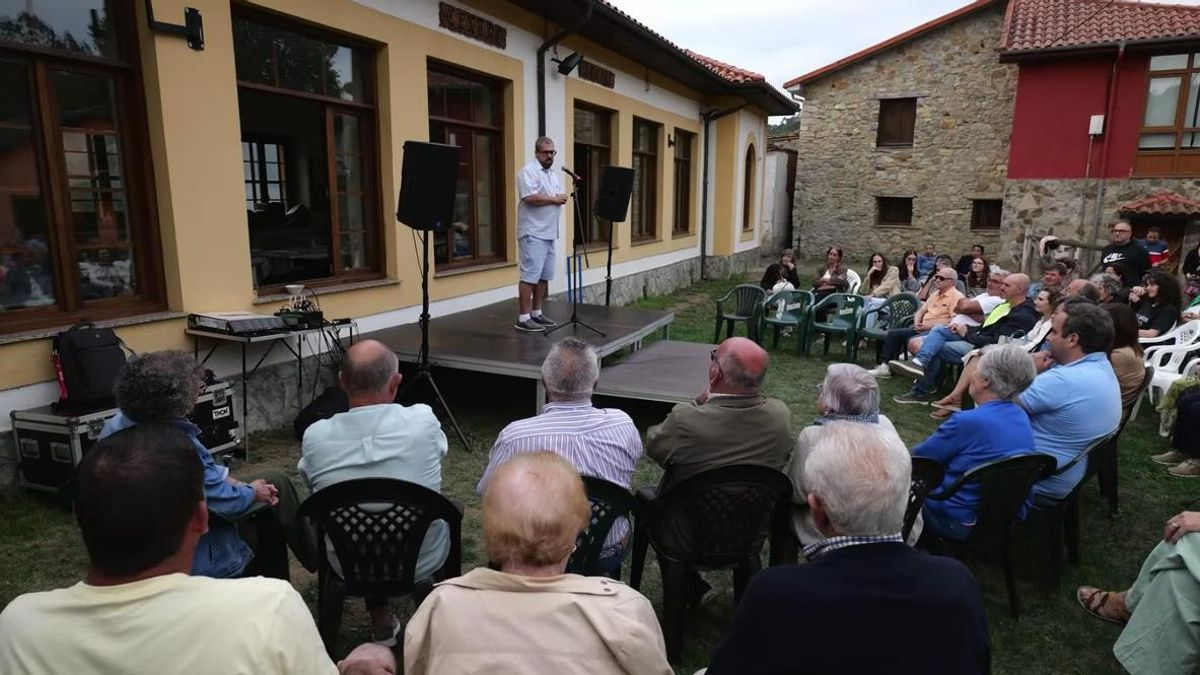 Caleyando pola cultura : música, tradición sidrera, memoria oral, teatro y arte urbano conectan pueblos asturianos