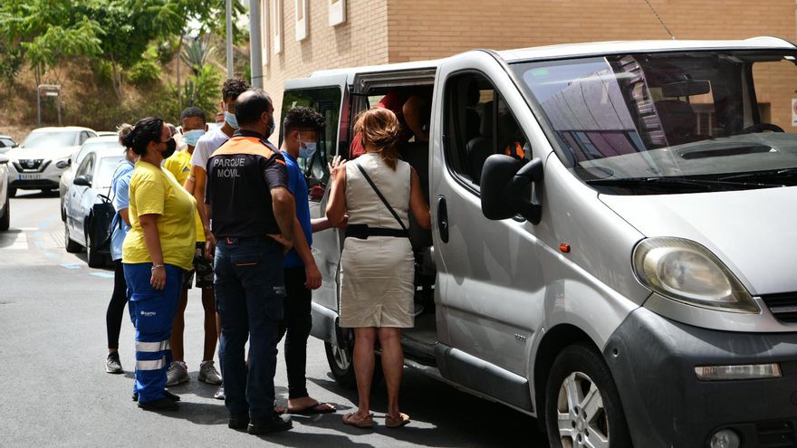 La repatriación de menores: la figura legal "anecdótica" que se pretende usar en Ceuta sin medios ni para iniciar los expedientes