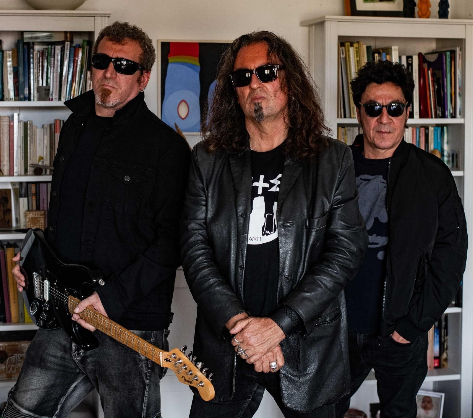 Carlos Catana con Alejandro Ramos y Gustavo Mediavilla. Foto: MERKANARIAS