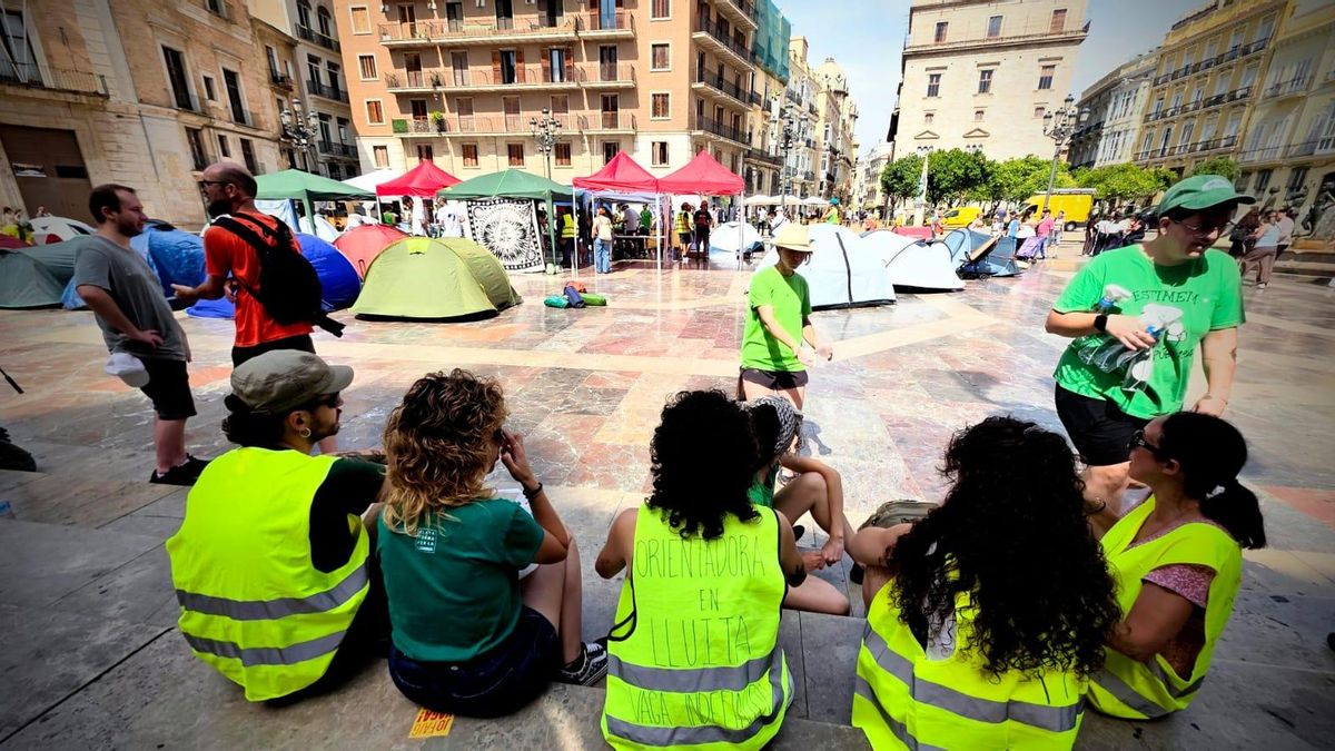 La acampada, con el Palau de la Generalitat de fondo.