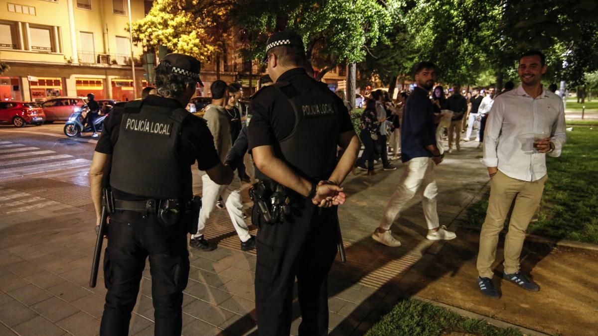 Policía Local durante las Cruces de Mayo