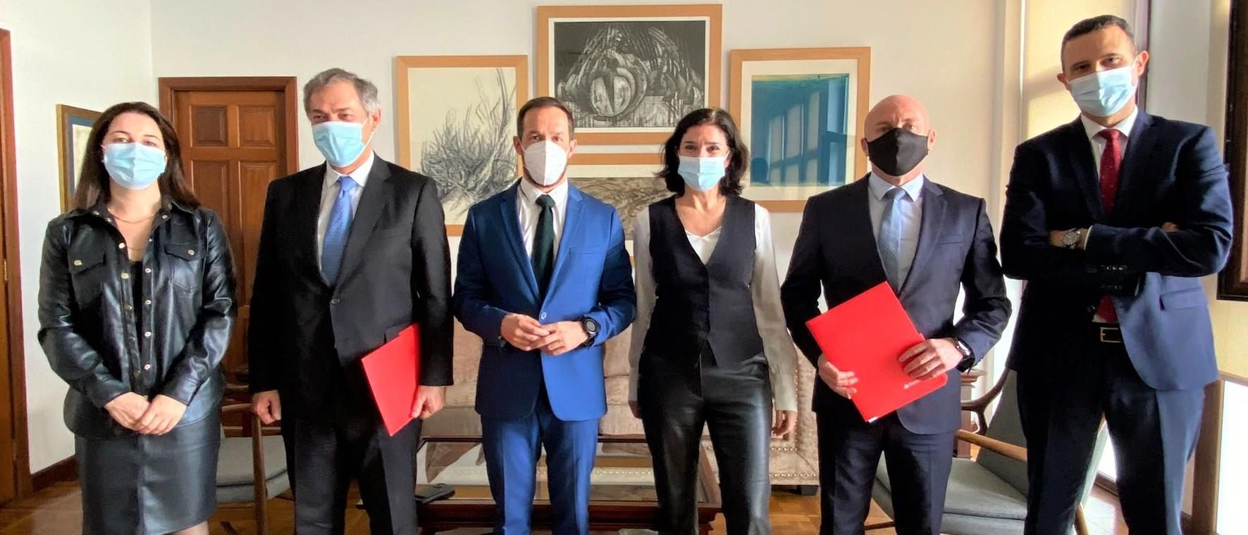 Reunión en el Cabildo.
