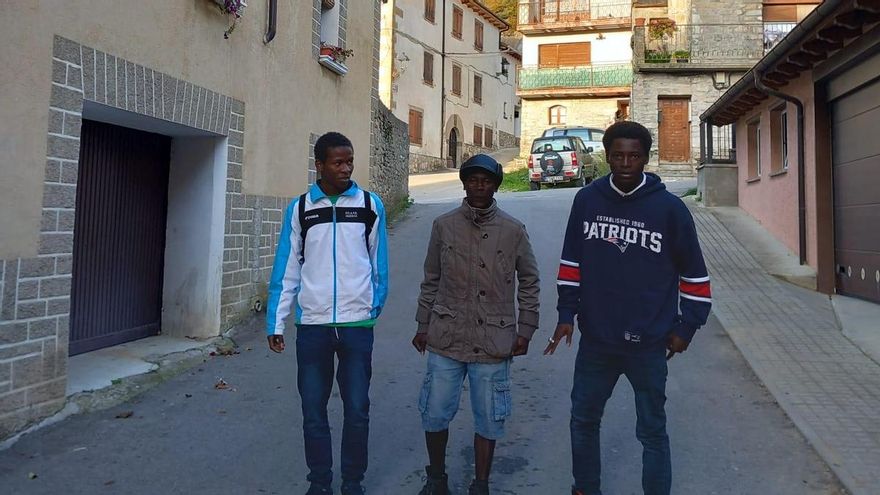 El periplo de los migrantes que salieron del sistema de acogida "engañados" por una oferta laboral: "Necesitan una oportunidad"