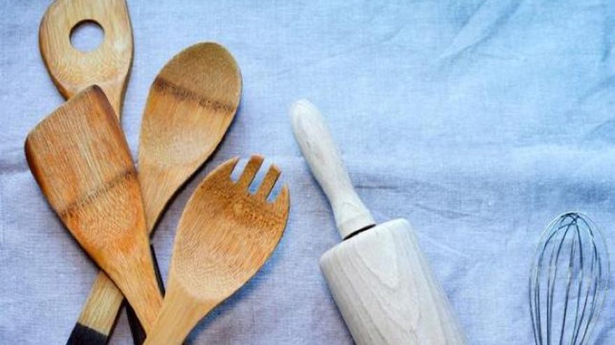 Metal o madera: ¿qué material usar en los utensilios de cocina?