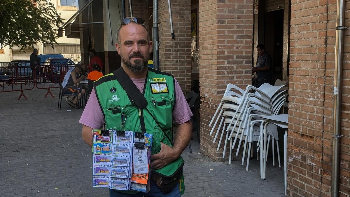José Manuel Cordobés, vendedor de la ONCE