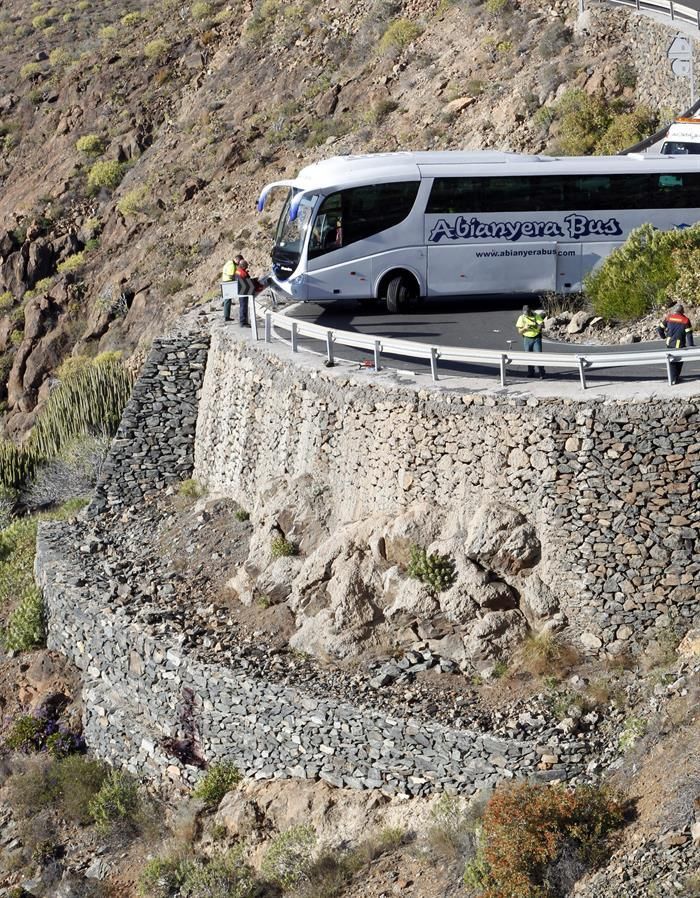 Accidente de la guagua en Fataga. EFE/Elvira Urquijo A.