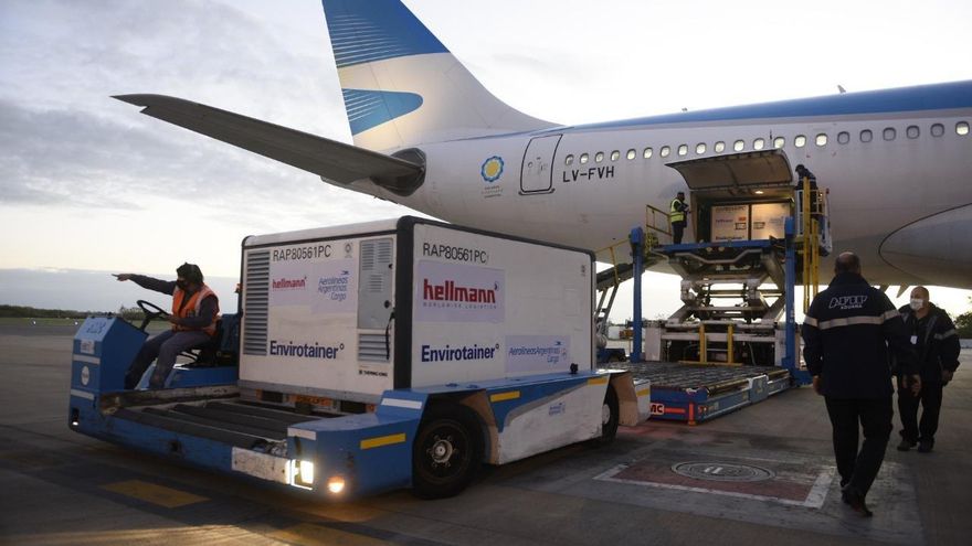 Llegó a Moscú un nuevo vuelo de Aerolíneas Argentinas para traer vacunas Sputnik V