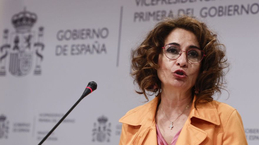 MADRID, 21/03/2024.- La ministra de Hacienda, María Jesús Montero, presenta en rueda de prensa los datos de déficit de las Administraciones públicas de 2023. EFE/ Sergio Pérez