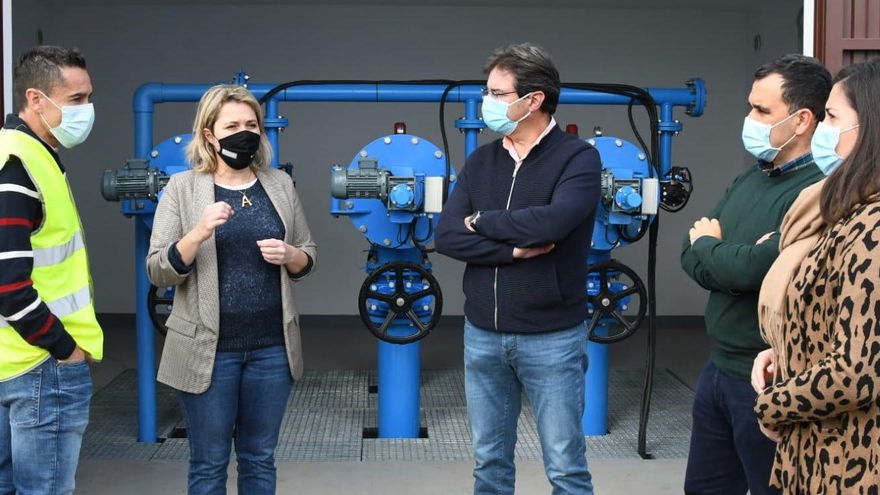 Vanoostende visita la obra de la red de riego de Hoya Limpia y dice que se seguirán mejorando estas infraestructuras
