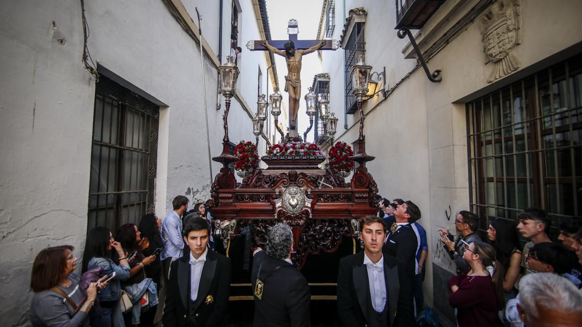 Procesión de la Hermandad de Los Dolores, en imágenes