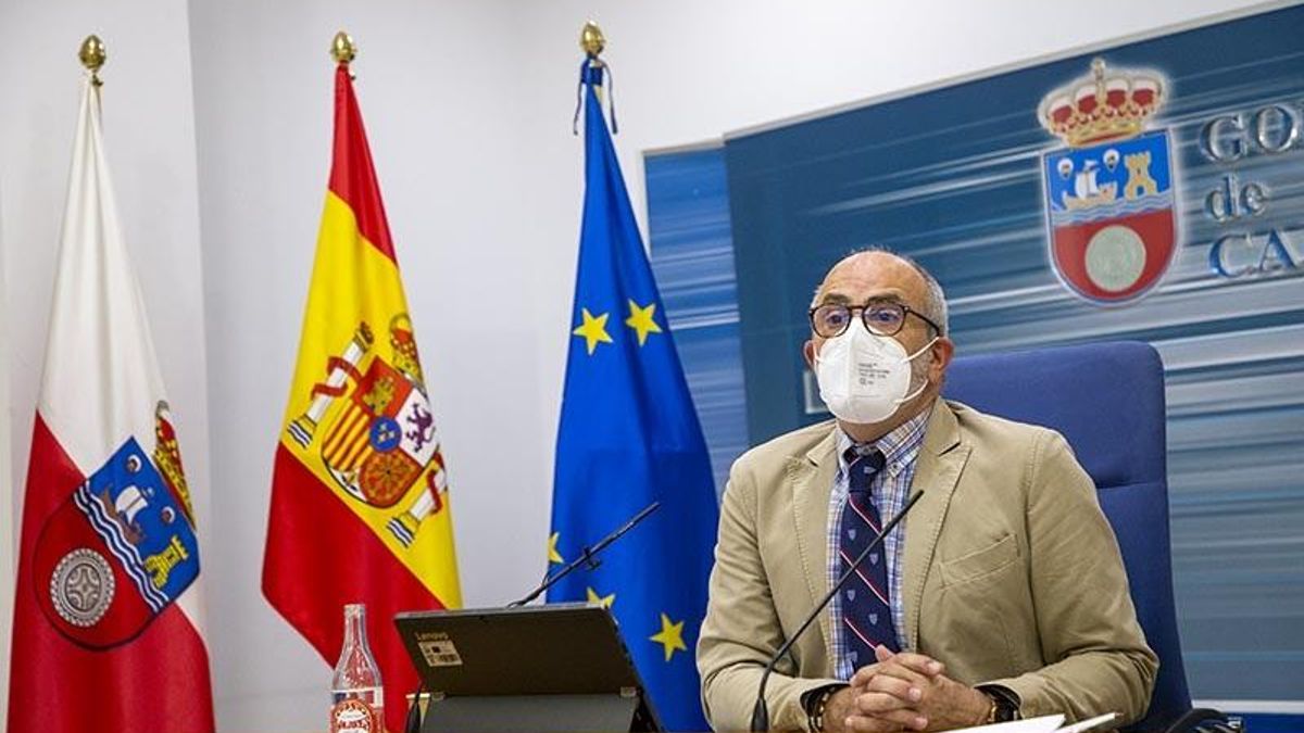 Rueda de prensa del consejero de Sanidad, Miguel Rodríguez. Archivo.