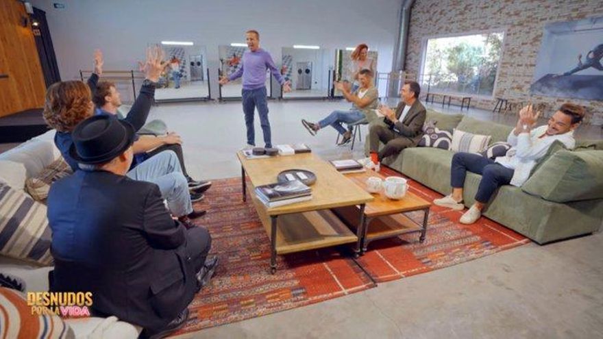 'Desnudos por la vida' llegó a Telecinco como una floja parodia de 'Full Monty' que nos deja a medias
