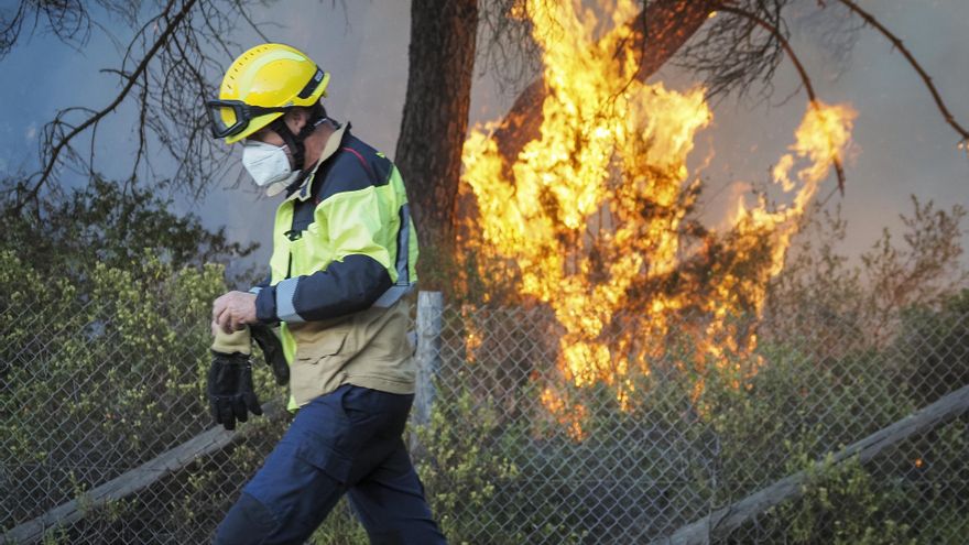 El nuevo paradigma de los incendios: "Los bomberos o gobiernos no te van a salvar, cada uno debe protegerse"