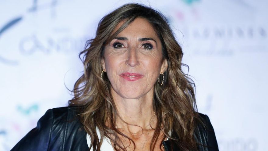 Paz Padilla vuelve a intrigar con su vestido para las Campanadas, enseñando varias opciones