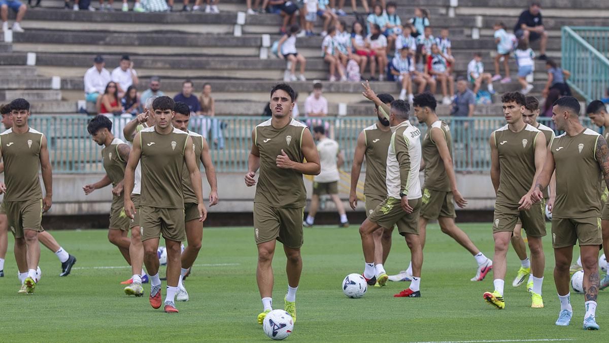 Entrenamiento del pretemporada del Córdoba CF a puerta abierta
