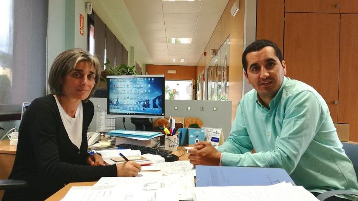 Ana Trujillo, concejal de Educación de Breña Baja, y Borja Pérez, alcalde del municipio.