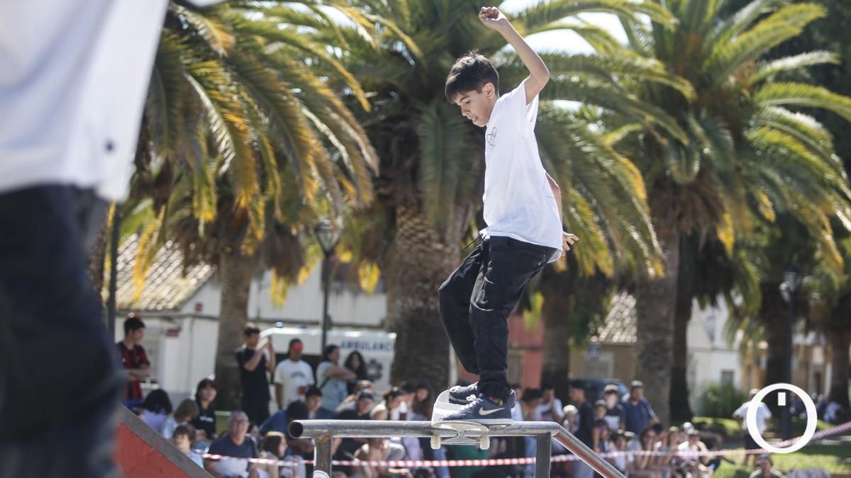 Prueba andaluza de skate en el skatepark de Cañero