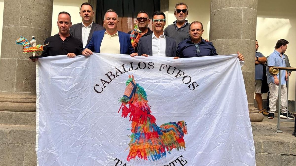 Tazacorte celebra el respaldo del Parlamento de Canarias a los Caballos Fufos como Fiesta de Interés Turístico