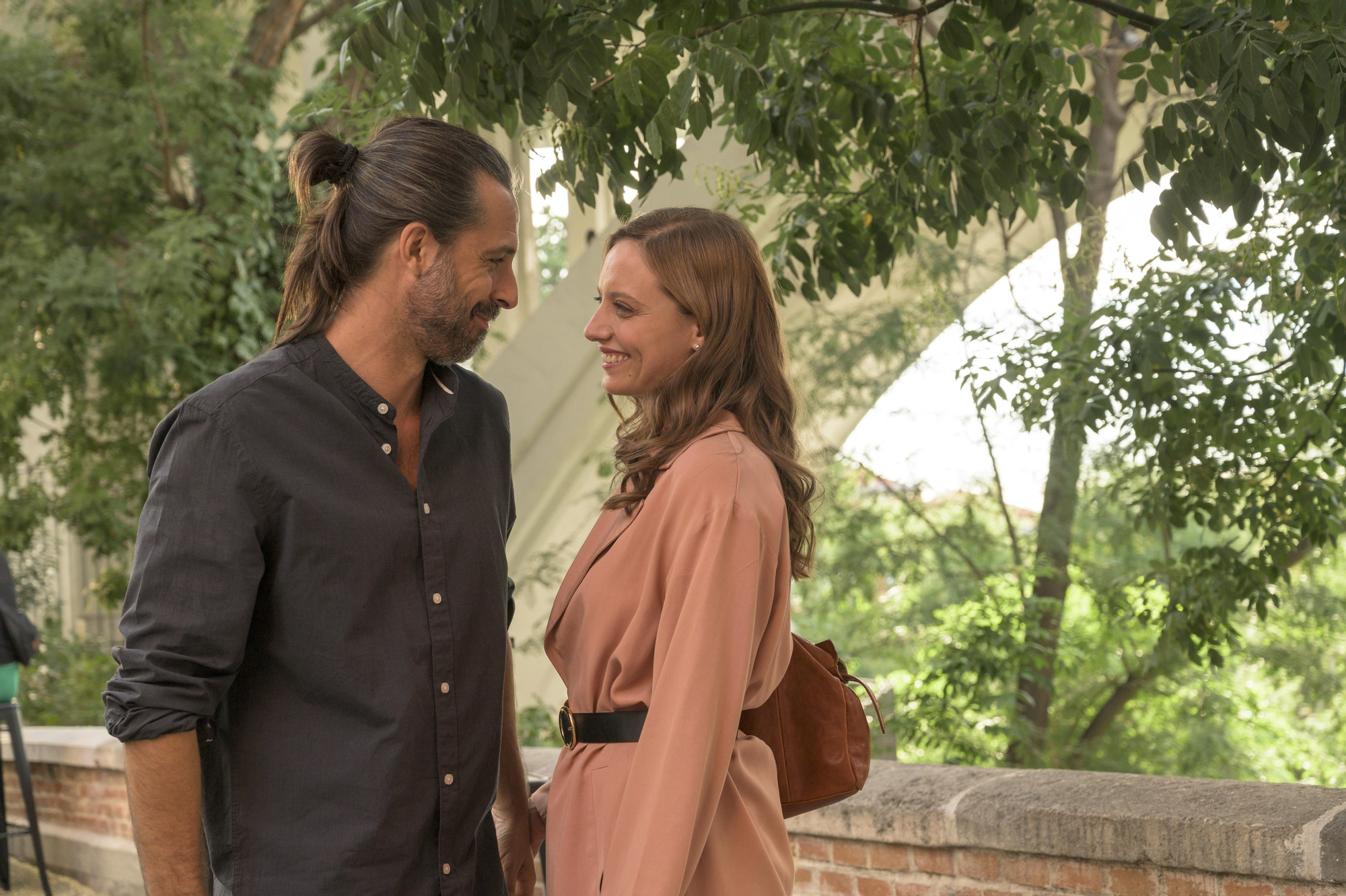 Michelle Jenner y Hugo Silva en 'Los hombres de Paco'