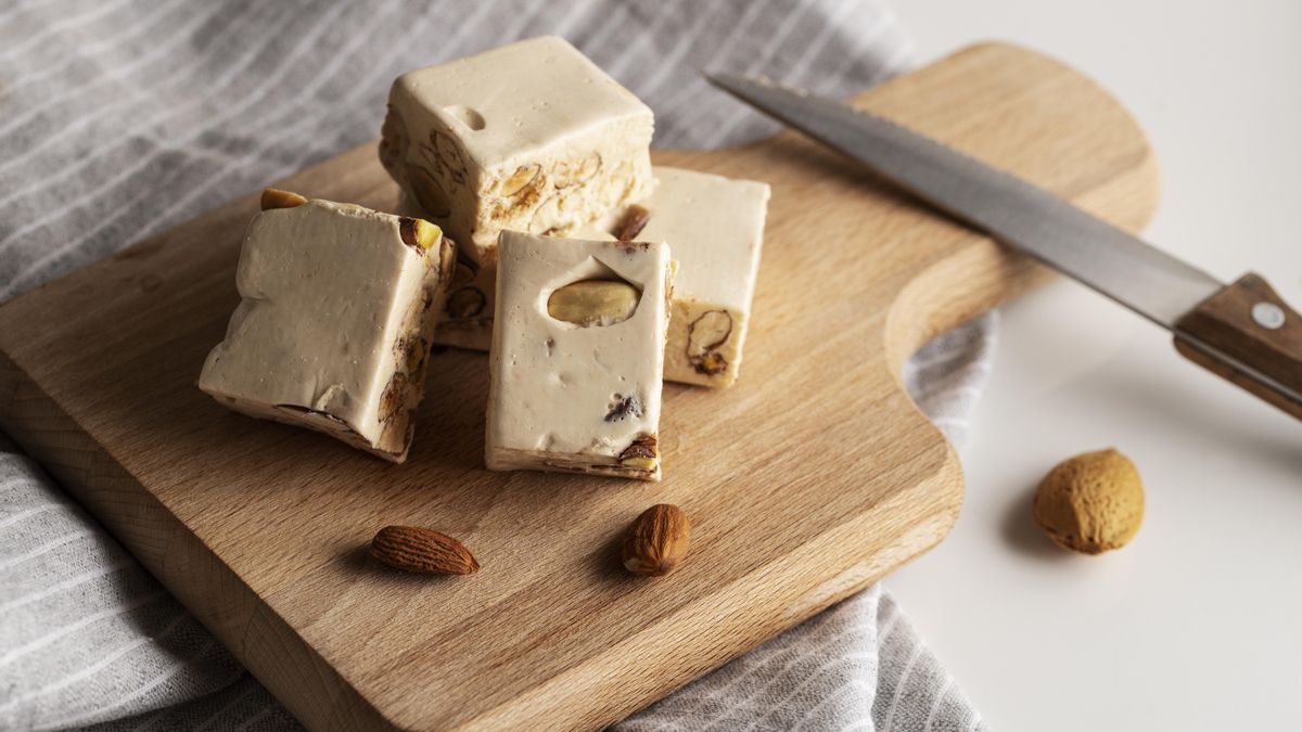 Cómo hacer crema de turrón con mantecados, un postre para aprovechar las últimas sobras de Navidad