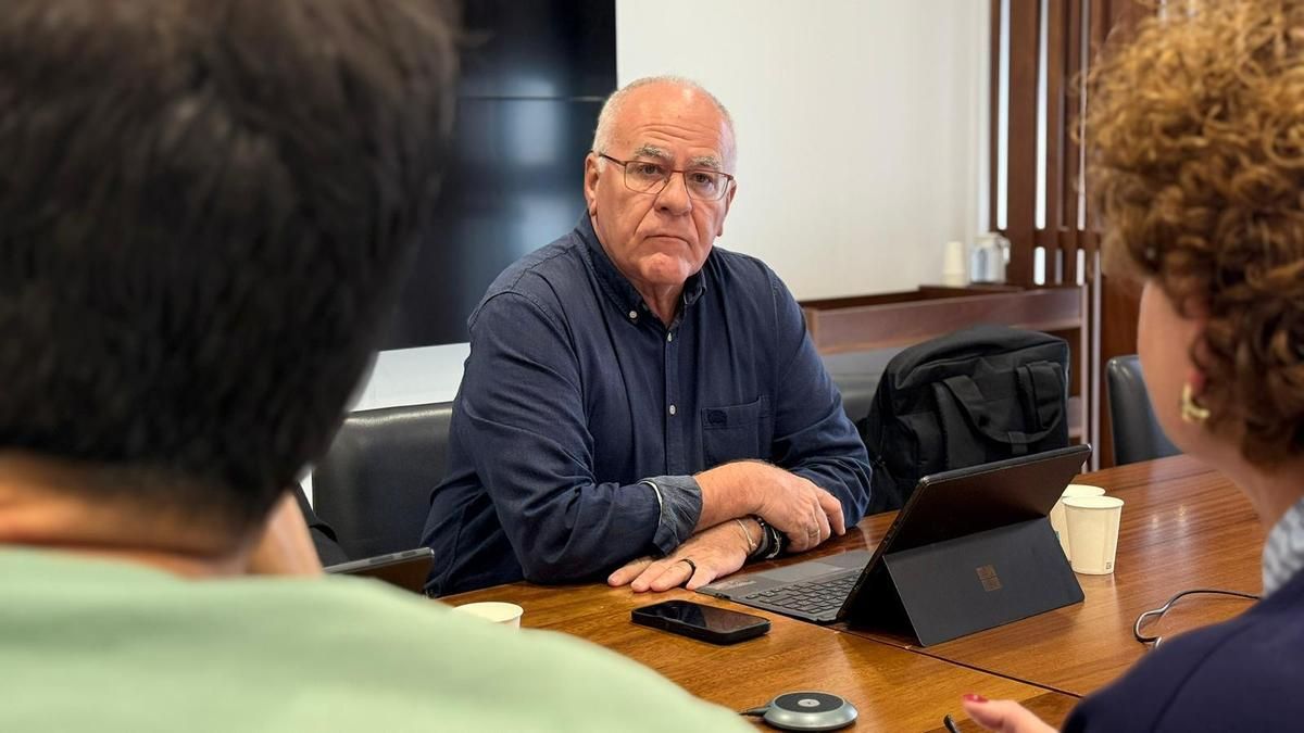 Carlos Cabrera rechaza que el Cabildo “justifique los impagos culpando a otras administraciones”