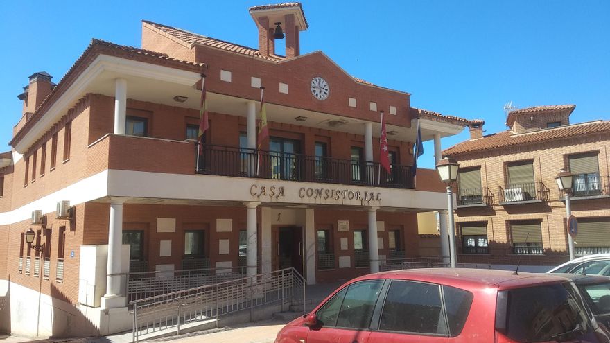 La guerra de la extrema derecha amenaza la primera alcaldía ultra de Madrid