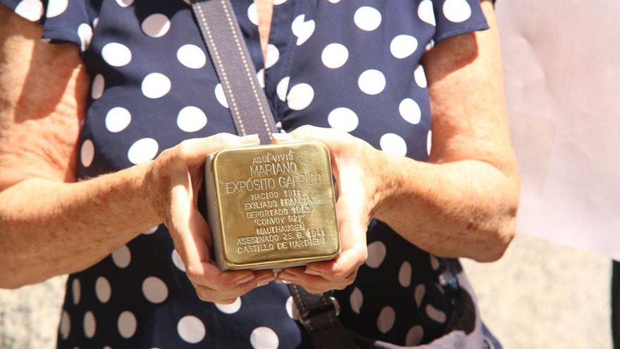 Stolpersteine: las tres fases para curar el olvido con seis nuevas piedras de la memoria en Chamberí