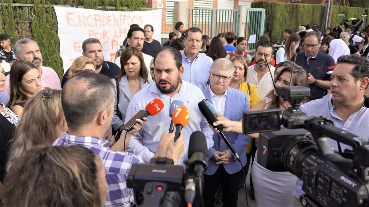 Los Alcázares alza la voz: concentración el 13 de agosto por un centro de salud 24 horas y contra la incineradora de residuos sanitarios