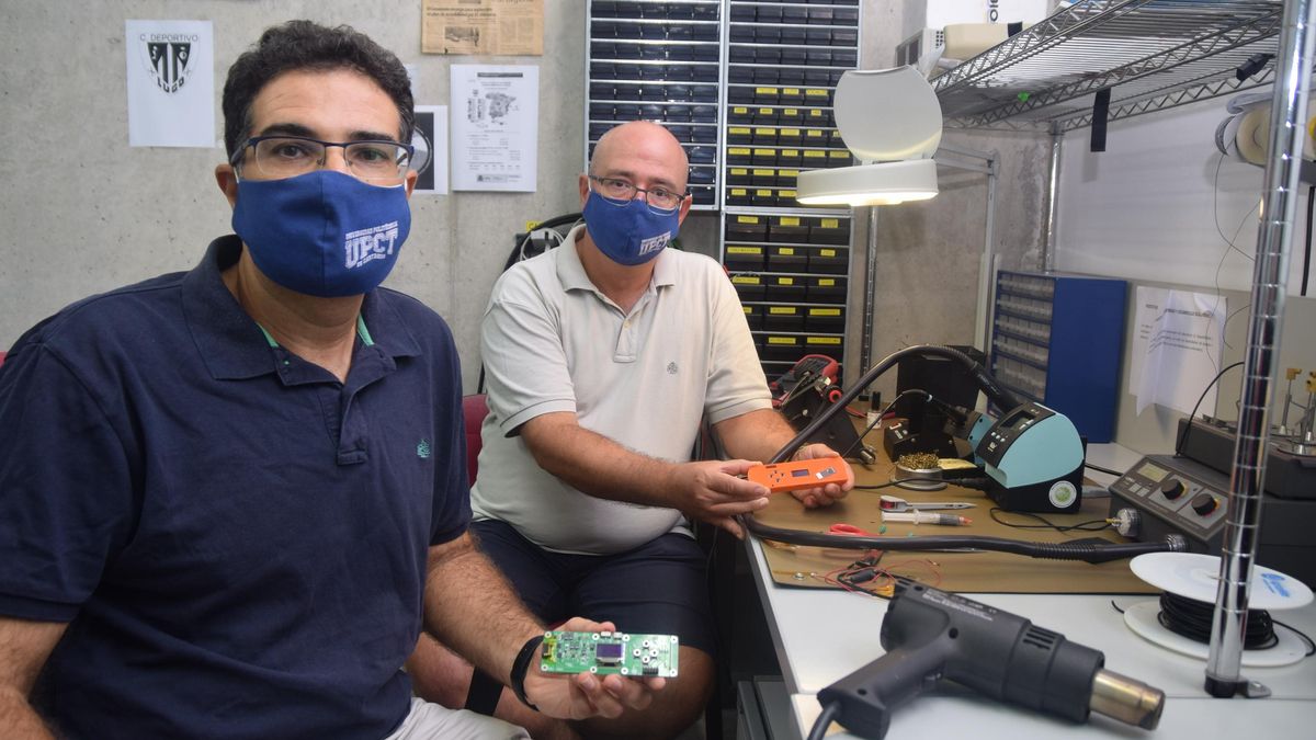 Antonio Javier García Sánchez y Joan García Haro, del grupo de investigación de Ingeniería Telemática de la UPCT