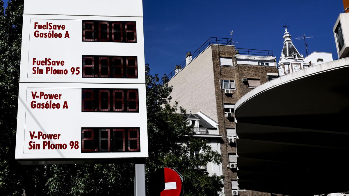 El Gobierno prorroga las rebajas fiscales en gasolina y diésel y limita la tarifa del gas para evitar que se dispare en invierno
