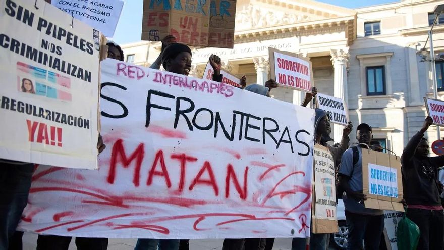 Varios funcionarios denuncian órdenes del PP de bloquear refuerzos y boicotear la regularización de migrantes en Palma