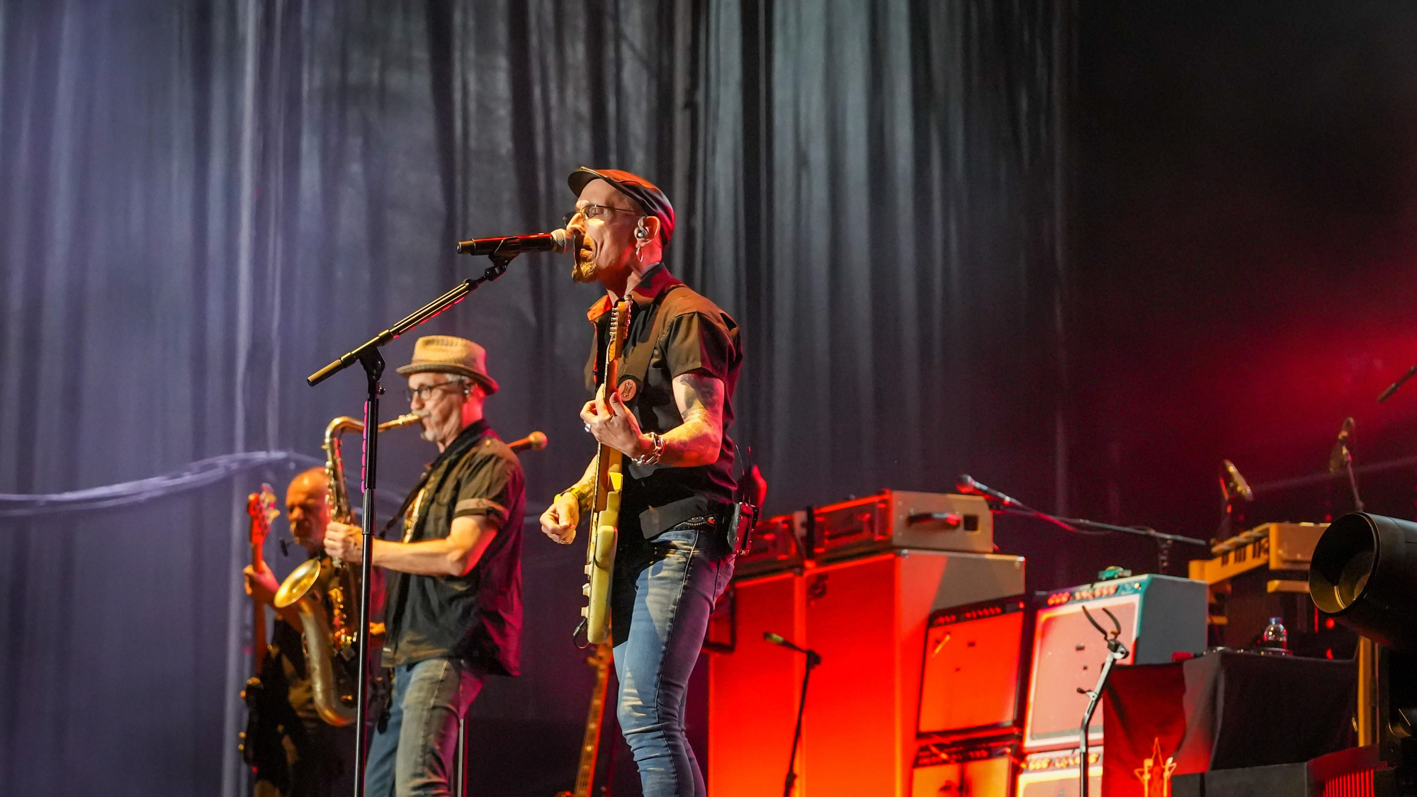 El concierto de Fito y Fitipaldis, en imágenes