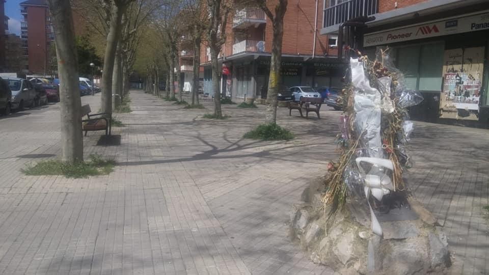 Flores, en la calle de Fermín Lausen