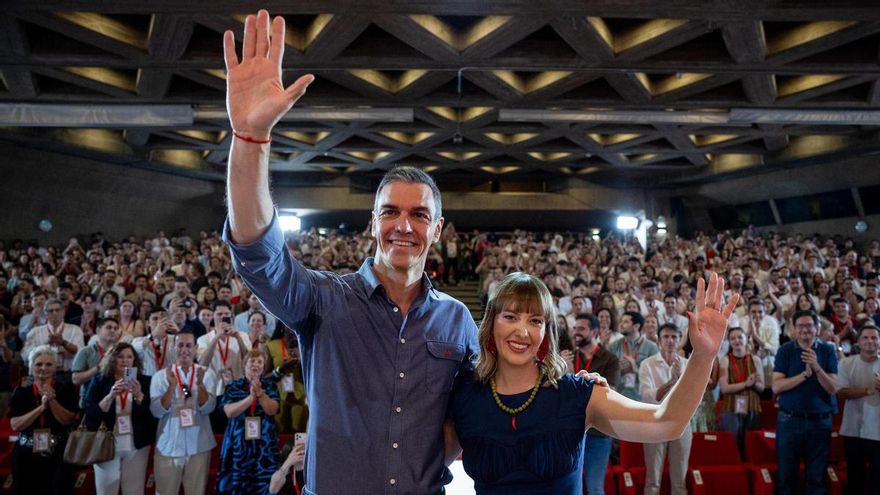 Sánchez, ante las Juventudes Socialistas: "Mientras la oposición marrullera sigue maniobrando, seguimos gobernando"